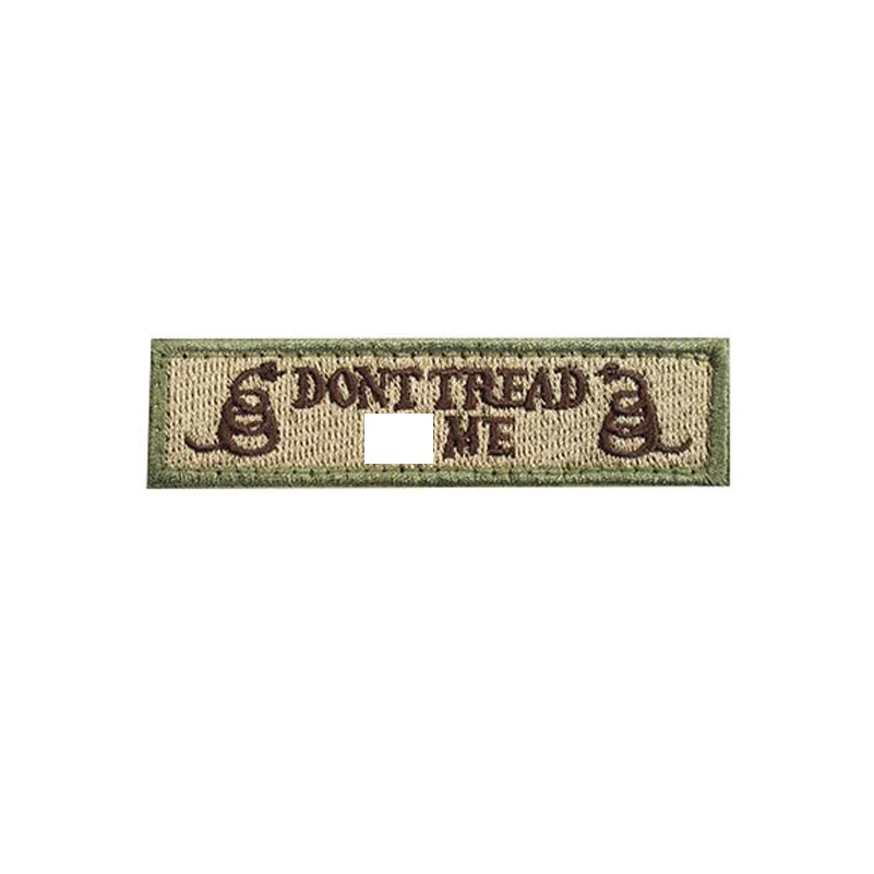 1 Tread on me Khaki Нашивка с вышивкой в Боге, мы доверяем, Череп, боевой дух, лозунг, нашивки, военный бой, тактическая аппликация, эмблема, вышитые значки - Цвет: 1 Tread on me Khaki