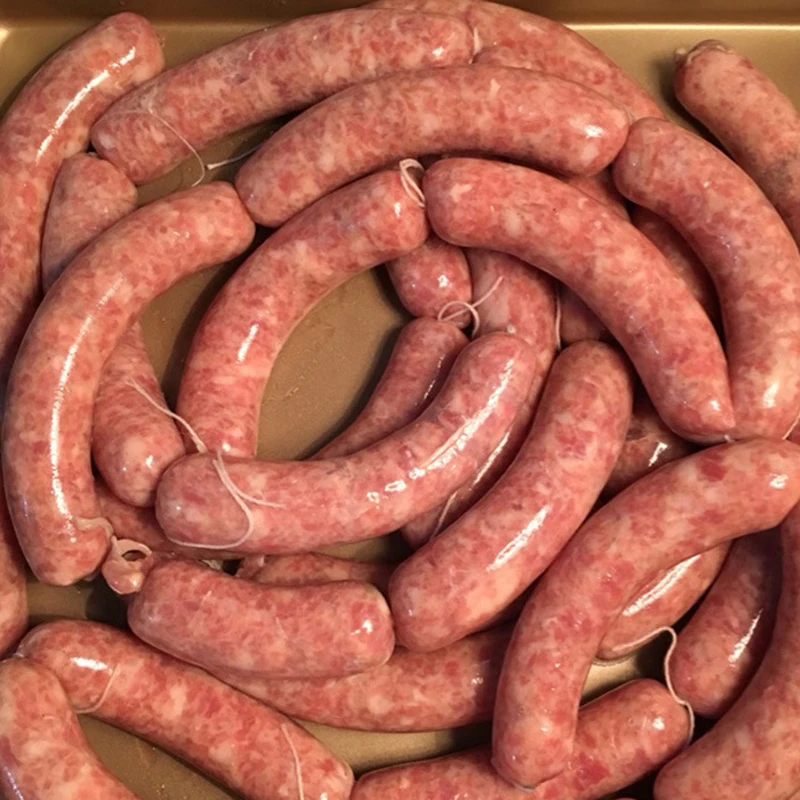 колбаса в натуральной оболочке. свиная черева пучок. натуральная оболочка для колбасы. колбаса в натуральной оболочке. оболочка для колбасы.