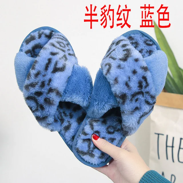 light blue-Leopard Женские тапочки; леопардовые меховые шлепанцы; зимние домашние тапочки; теплая Домашняя обувь; женские Мягкие Шлепанцы; chaussures femme; - Цвет: light blue-Leopard