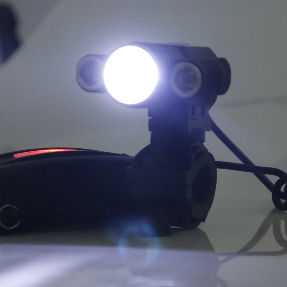 

Adjustable Focus Headlights Detachable LED Headlamp Rechargeable Bicycle Light