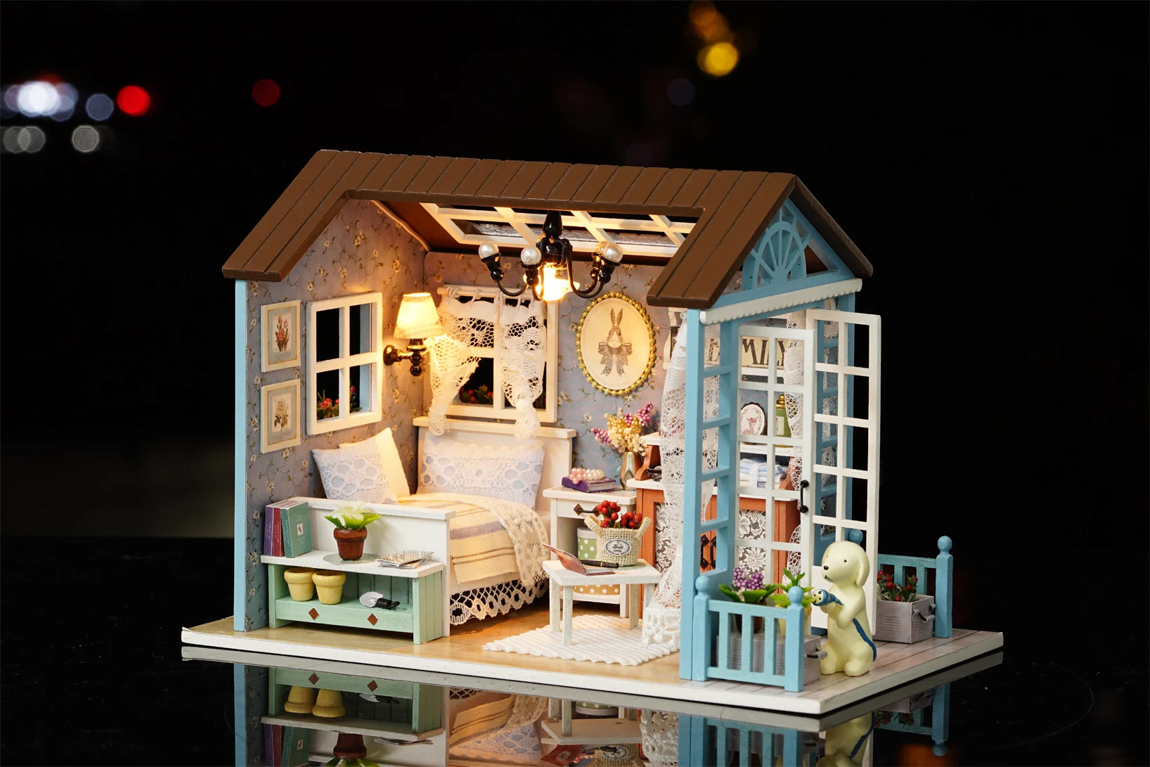 CUTEBEE mucineca для дома miniatura DIY Mujer с muebles de casa de madera de juguetes para los nivienos de vacaciones Z009