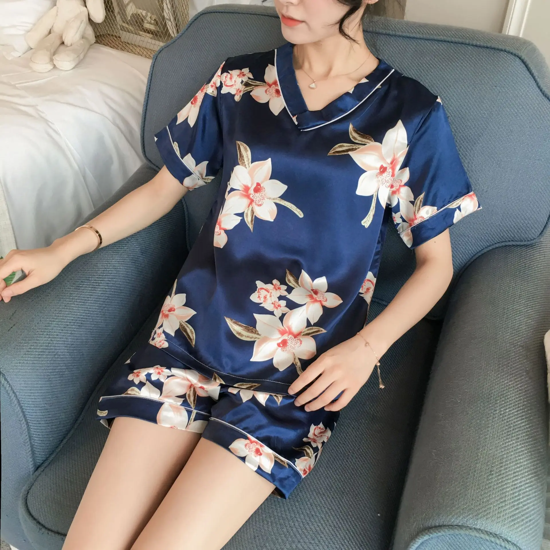Pajama girls summer ice silk short sleeves two pieces of suit Korean fresh sweet lovely students thin silk home clothes