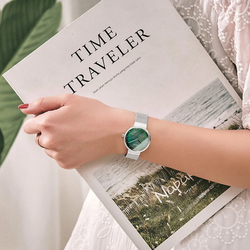 Часы женские кварцевые под старину серебристые |