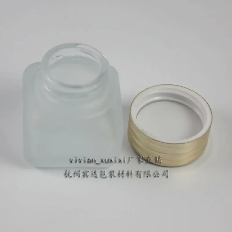 Прозрачная Матовая квадратная стеклянная банка для крема 15 г с блестящей золотой