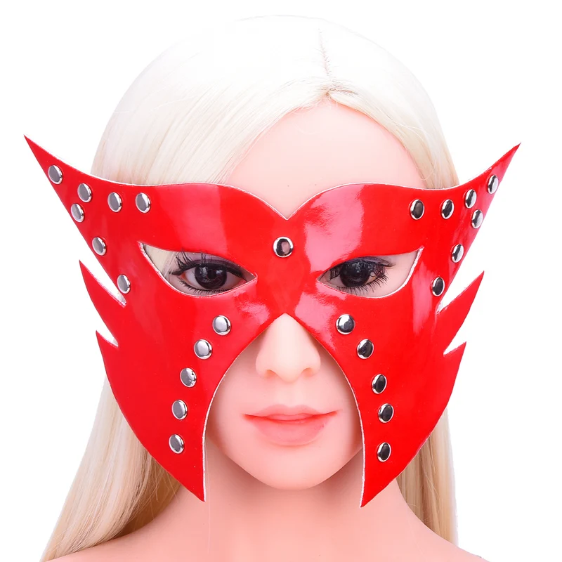 Женская лакированная кожа в форме лисы| |