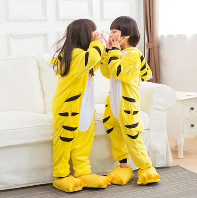 Yellow Tiger Onesie/Детские пижамы кигуруми с единорогом; Пижама с рисунком панды, единорога, стежка; Фланелевая Пижама для мальчиков и девочек; пижамы с капюшоном для косплея; От 3 до 13 лет - Цвет: Yellow Tiger