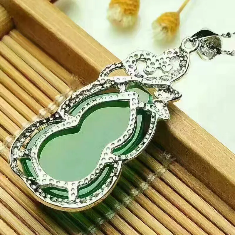 Natural green chalcedony pendant gourd ice female models authentic 925 silver wishful necklace AAAAAA Free shipping | Украшения и