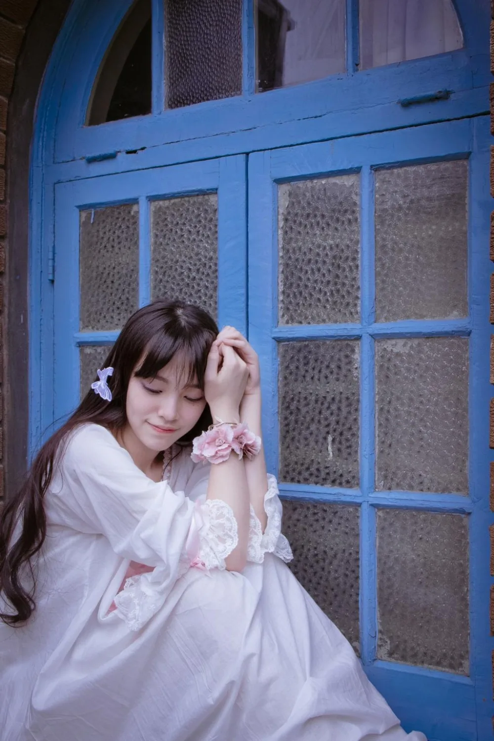 

Vintage Sexy Sleepwear Women Cotton Medieval Nightgown White V-neck Queen Dress Night Dress Lolita Princess Home Dress