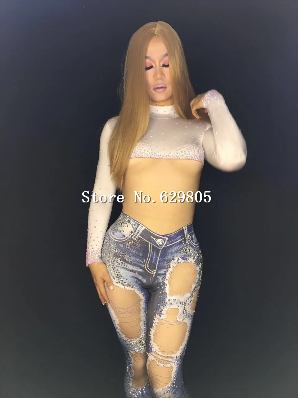 Рисунок 4 - Блестящий Комбинезон со стразами