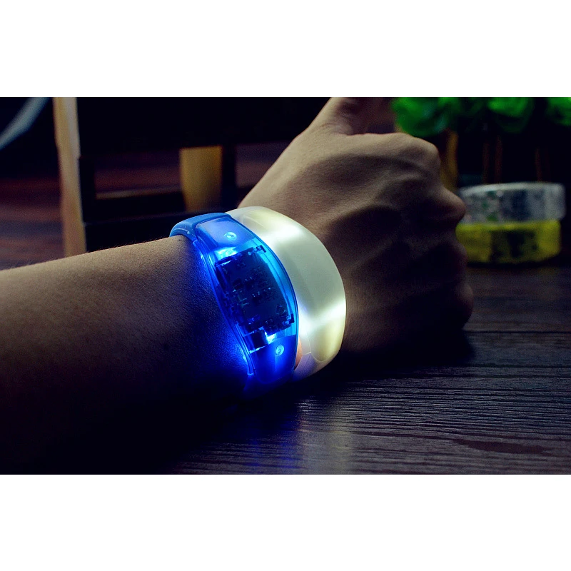 Флэш браслет с вибрацией LED светящийся электронный для светящихся детей