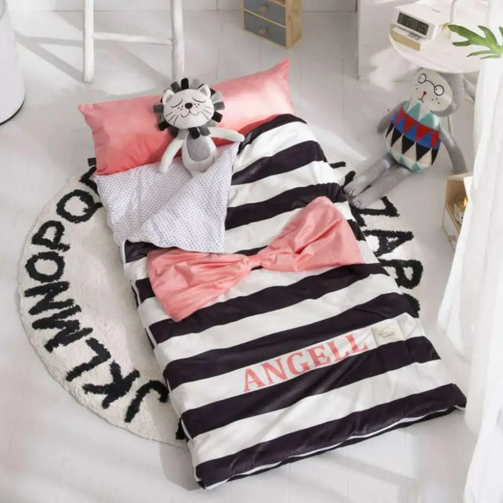 Pink bowknot 150cm*70cm Kid Sleeping Bag Thicken Quit with Pillow Warm Envelope for Bedroom Multifunctional Children Sleeping Bag - Цвет: Pink bowknot