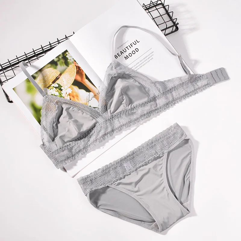 

2019 Top Fashion Lace Sexy Bralette Hollow Triangle Cup Bra Ultra-thin Underwear Set Hot-selling Vintage Solid X00008