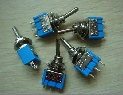 

3-Pin SPDT ON-ON Toggle Switch 6A 125VAC