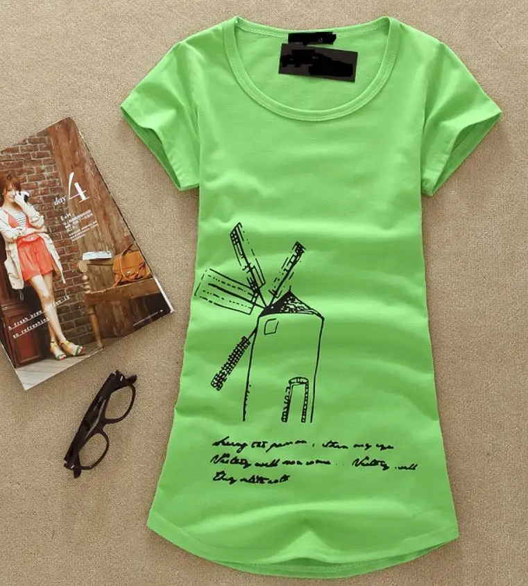 Женская хлопковая футболка с коротким рукавом круглым вырезом и надписью |