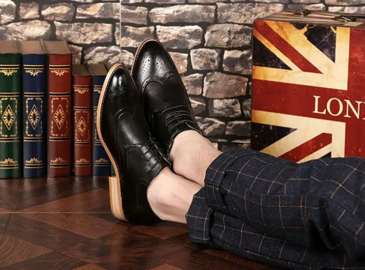 Dropshipping fashion new brand casual spring leather shoes mens dress business brogue shoes male lace up wedding shoes A005