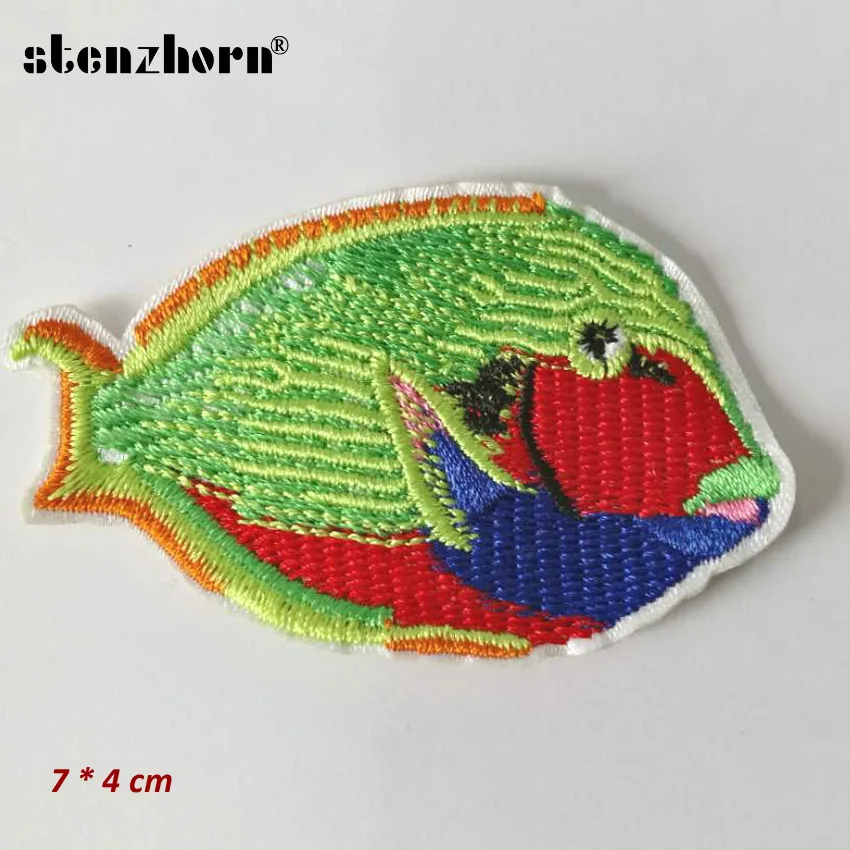 Аппликация с вышивкой в виде рыбы для одежды 7 х4 см|applique iron on|iron on badgesiron |