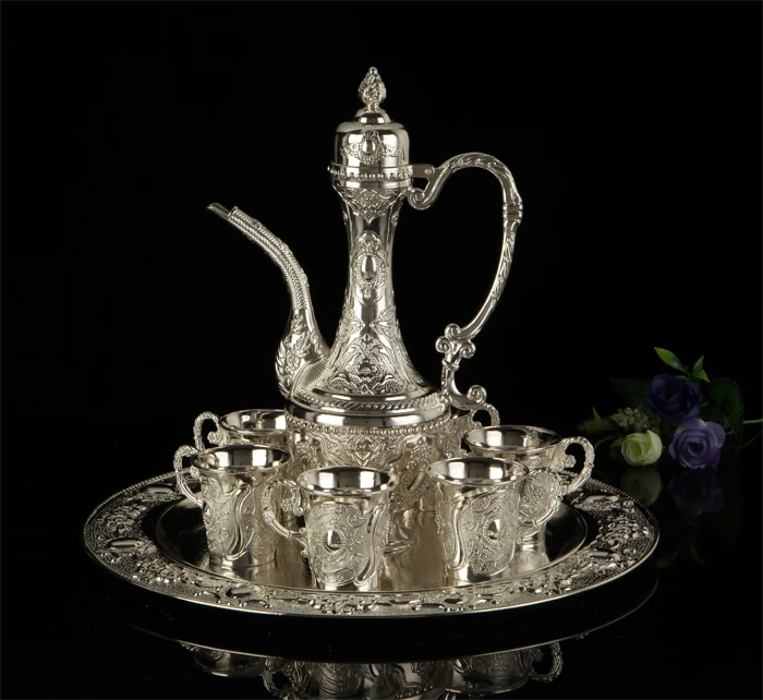 Цзя фарс сплав золота покрыты 8 раз вина костюм Европейский архаическим люкс