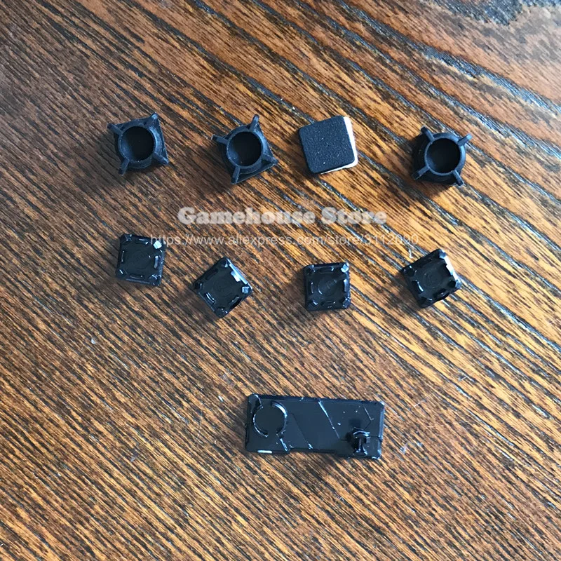 Резиновые накладки на ботинки и пластиковые винты черного цвета для консоли PS3 Slim