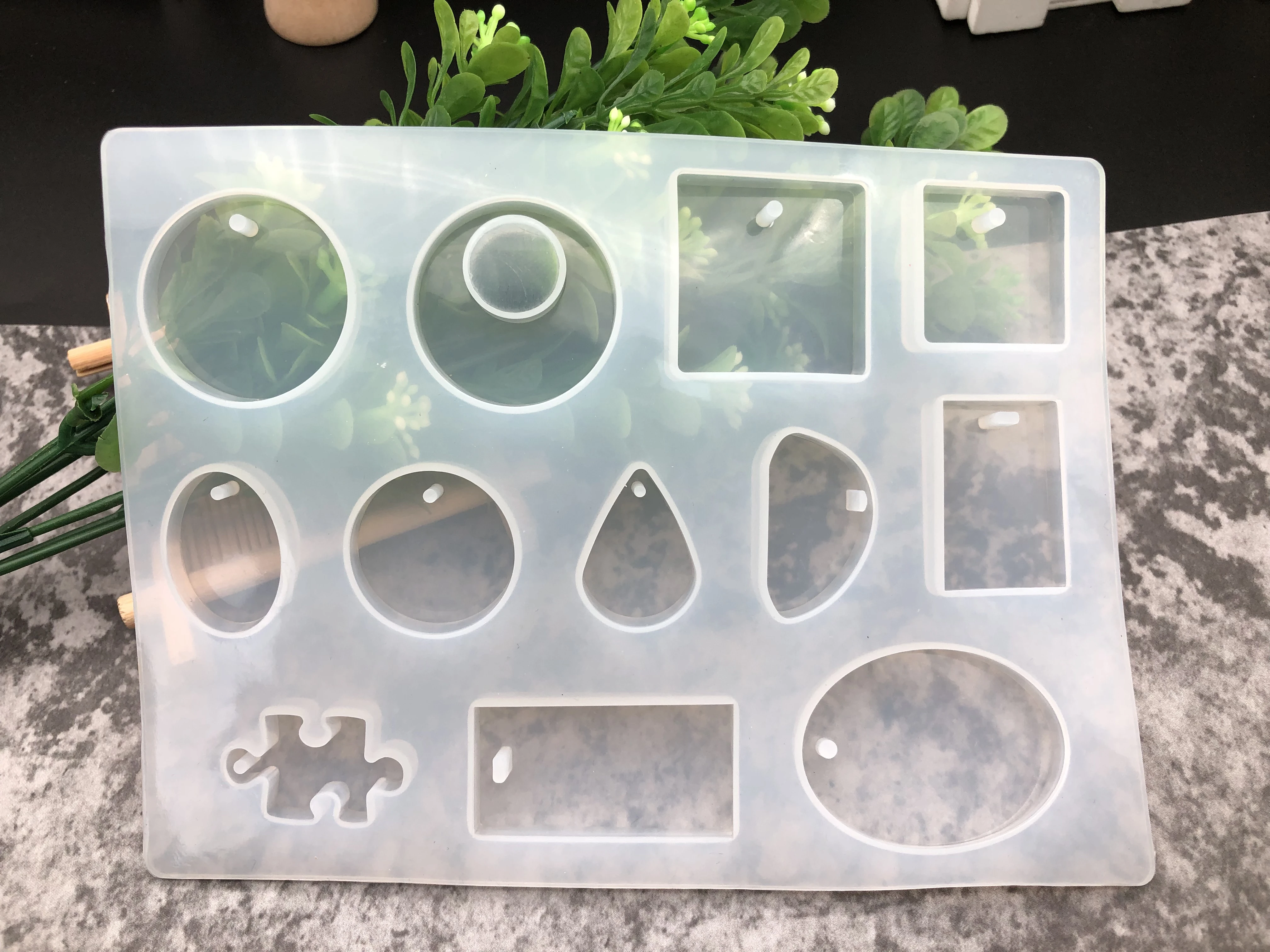 

1pcs Transparent Silicone Liquid Resin Mold 12 Styles Pendant Charms For DIY Necklace Earrings Jewelry Making Tool