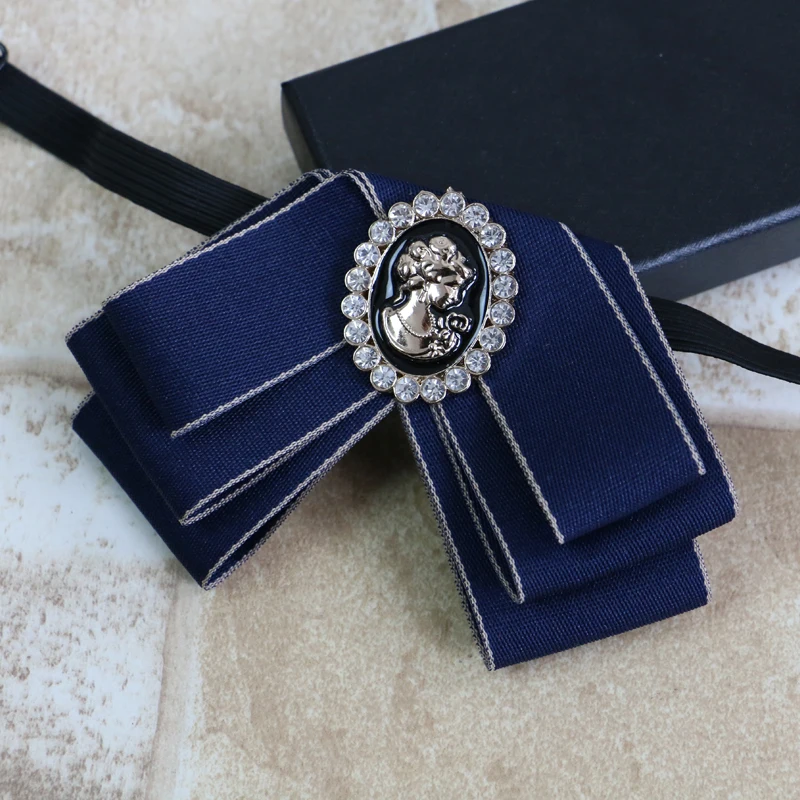 

Новинка, бесплатная доставка, мода 2016, мужское многослойное платье с бантом на воротнике, свадебный головной убор, галстук для друга жениха, ...