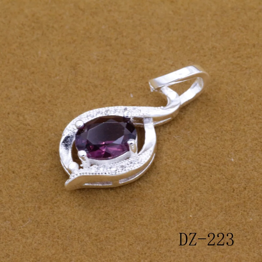 Изящная Подвеска из серебра 925 пробы с инкрустированным цирконием в стиле ретро