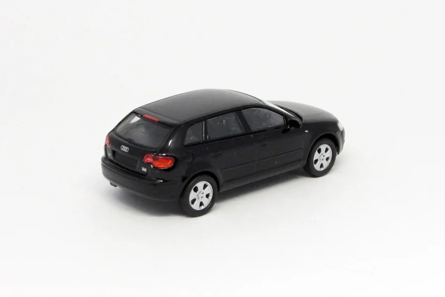Кио шо 1: 64 Au di A3 Quattro бутик сплава автомобиля игрушечные лошадки для детей модель детской игрушки посылка