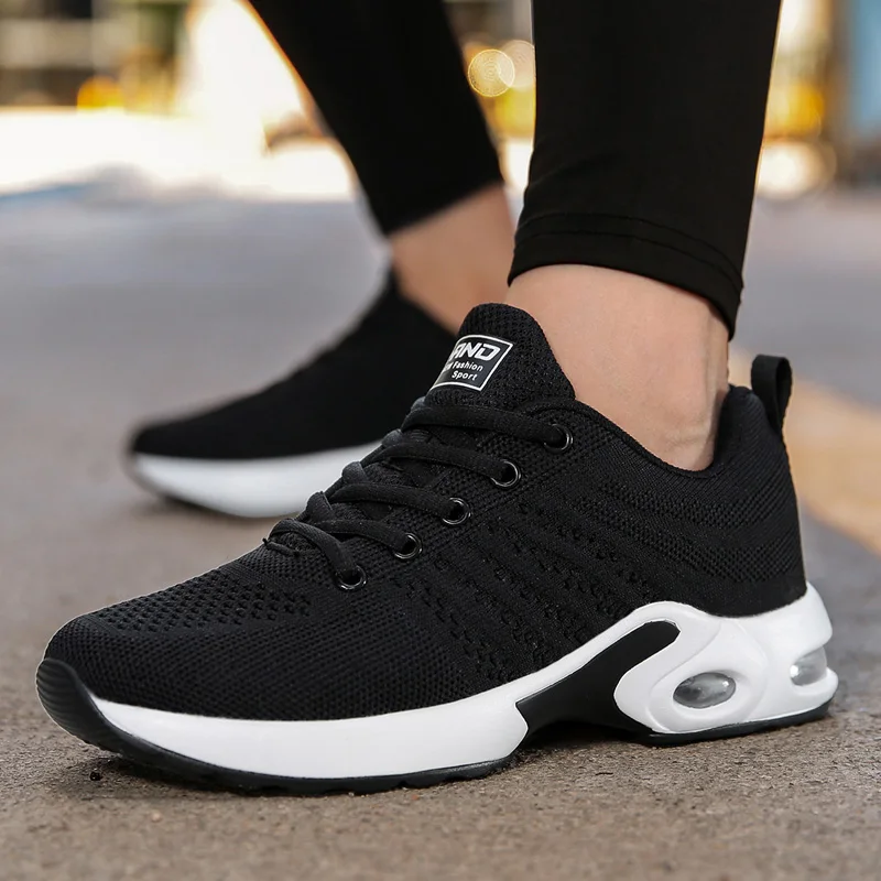 QIANDA/Лидер продаж амортизирующая обувь для бега женщин спортивная на шнуровке