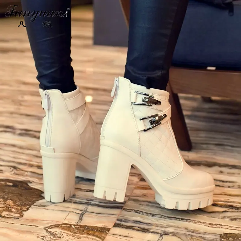 Новинка 2017 женские короткие ботинки с круглым носком на молнии сзади ботильоны