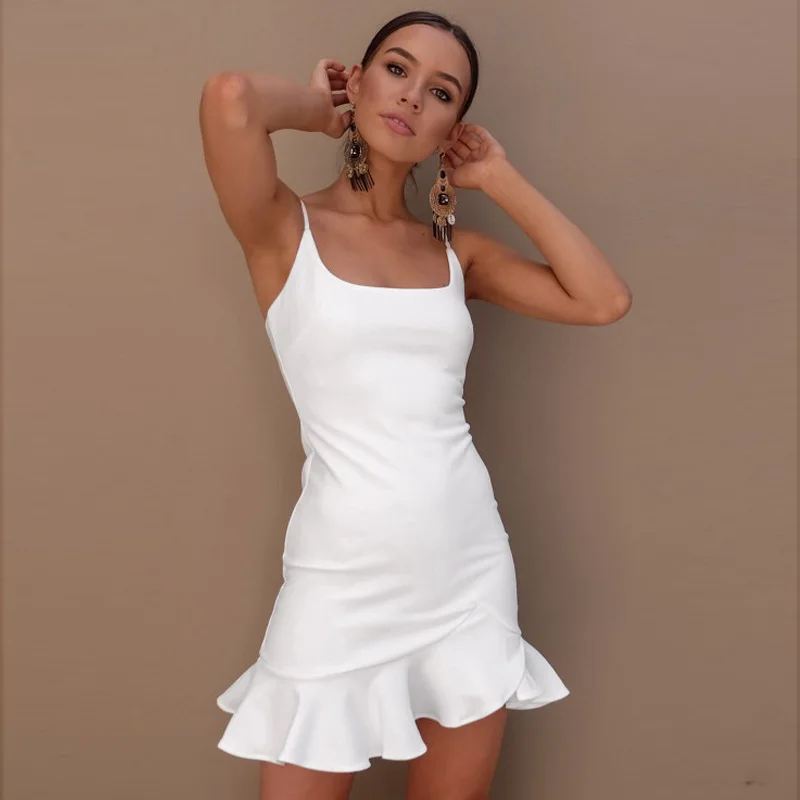 Однотонное базовое платье с бретельками на шее для женщин облегающее оборками