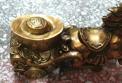 

Chinese ancient copper hand-carved carriage coin statue