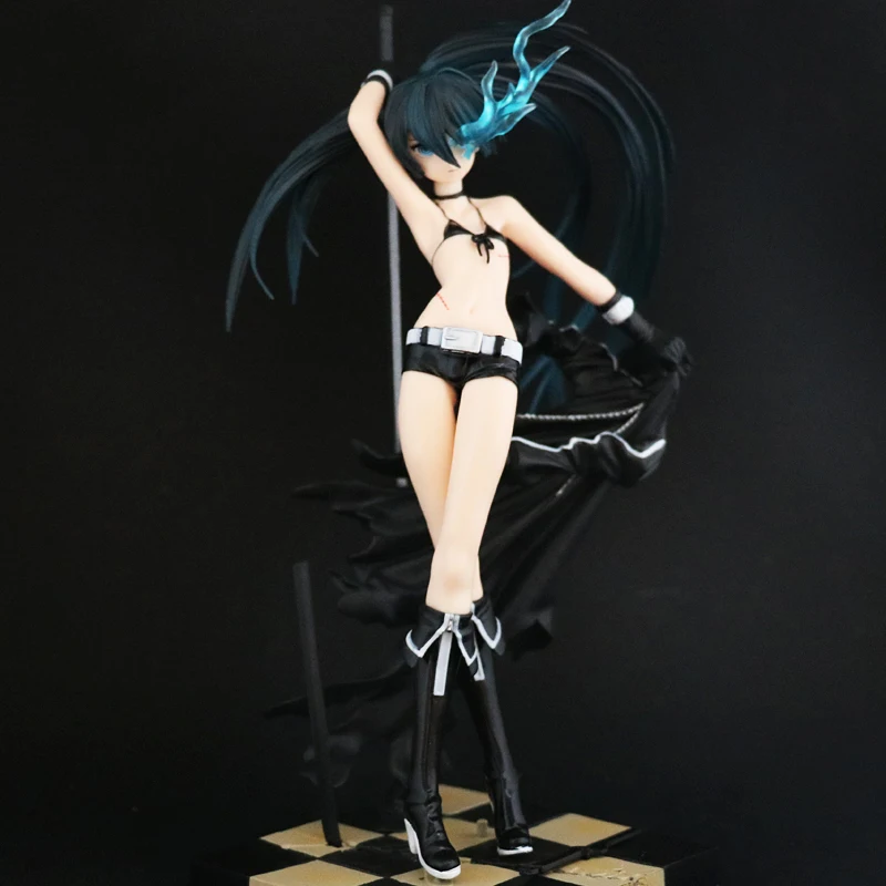 Сексуальная Статуэтка по имени Тарья которая является загадочным персонажем Black