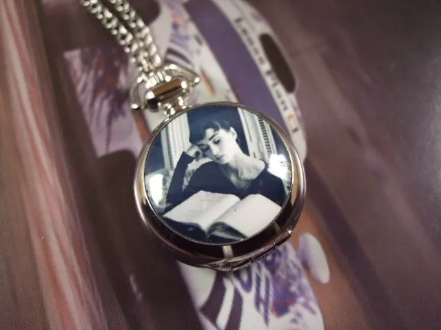 2012 доставка горячая Распродажа новинка мужские и женские часы Одри Хепбёрн idol