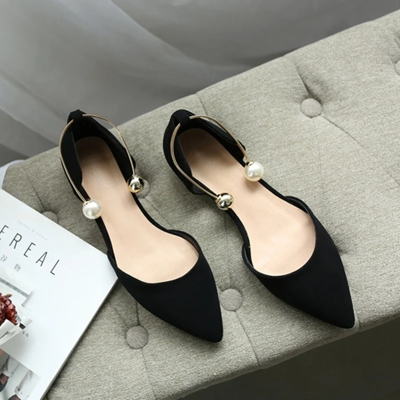 Элегантная удобная женская обувь на плоской подошве сандалии коллекция 2017 года