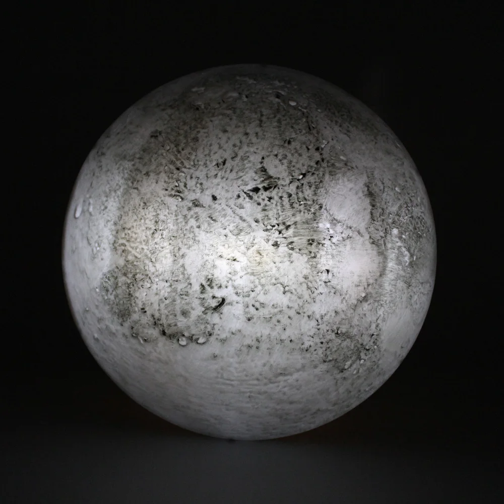 Светодиодный светильник в помещении с дистанционным управлением расслабляющий