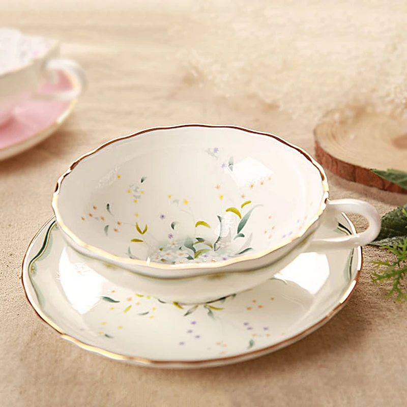 Классическая керамическая кофейная чашка и блюдце в стиле листьев лотоса ручной