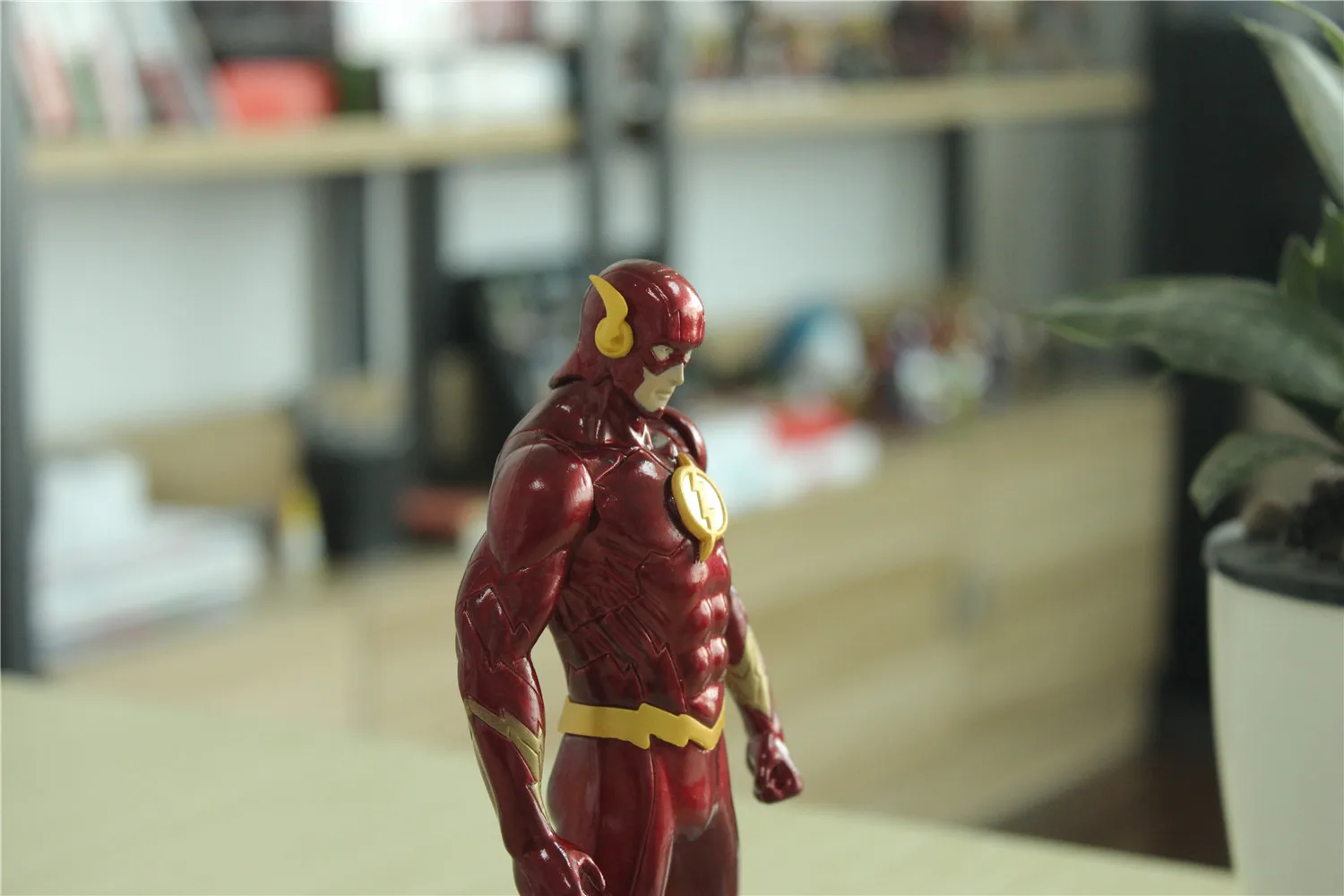 Экшн фигурки супергероев из ПВХ красное золото 20 см 1 шт. DC Comics Лига