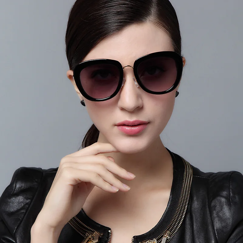 Очки солнцезащитные разноцветные в металлической оправе для мужчин и женщин