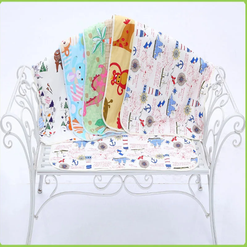 Многоразовые подгузники для новорожденных с рисунками из мультфильмов 60*90 см