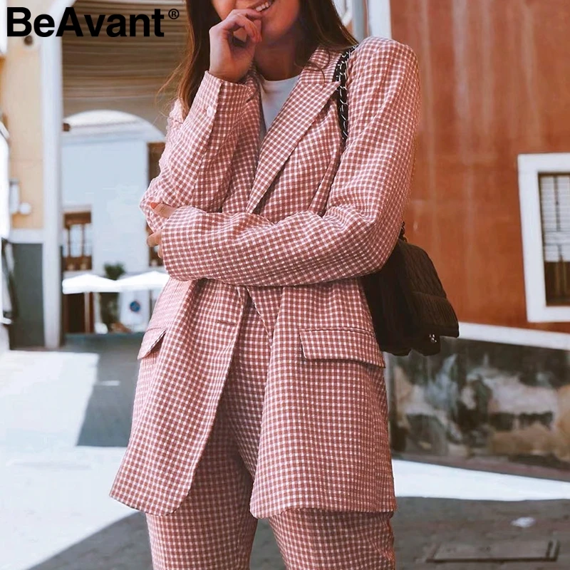 Женский блейзер с длинным рукавом BeAvant розовый клетчатый карманами и одной
