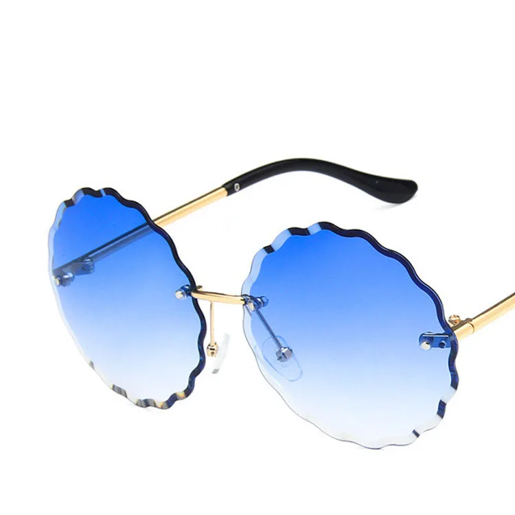 

SomeCool 2019 Style Women Sunglasses Round Gradient lens Lady Glasses Vintage Beach Protect UV400 Female travel eyewear n348