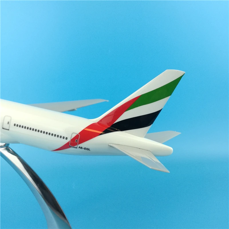 32 см Boeing B777 Emirates Airlines airways модель самолета съемный пьедестал самолетов литья под давлением пластиковая строгальные giftskids