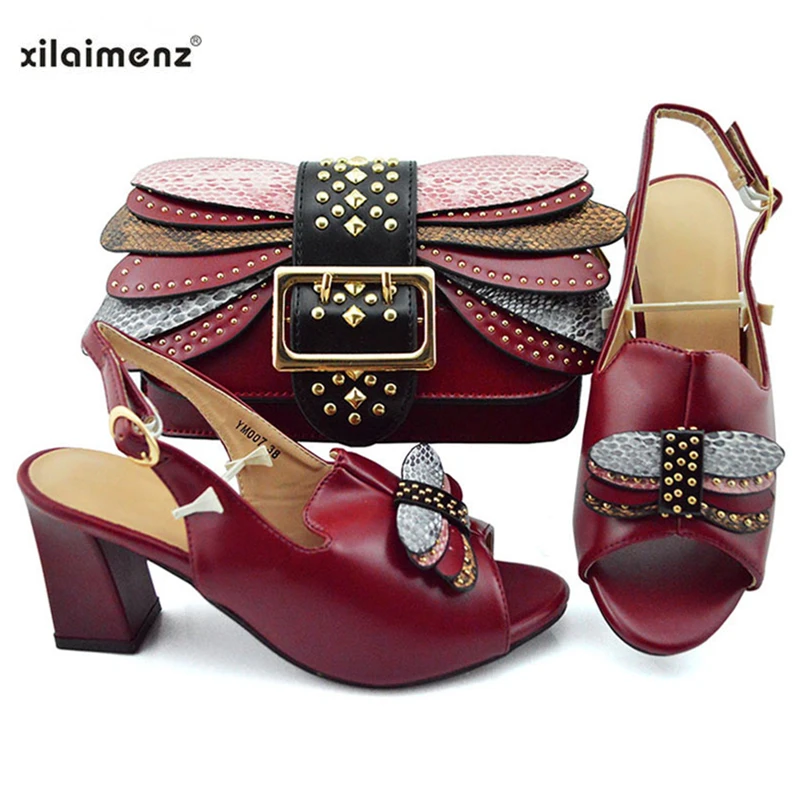 Комплект из женских туфель и сумочки в африканском стиле Цвет Черный Итальянская