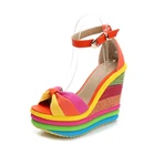 Сандалии женские на платформе, босоножки на танкетке, высокий каблук, модная обувь радужной расцветки, лето 2019