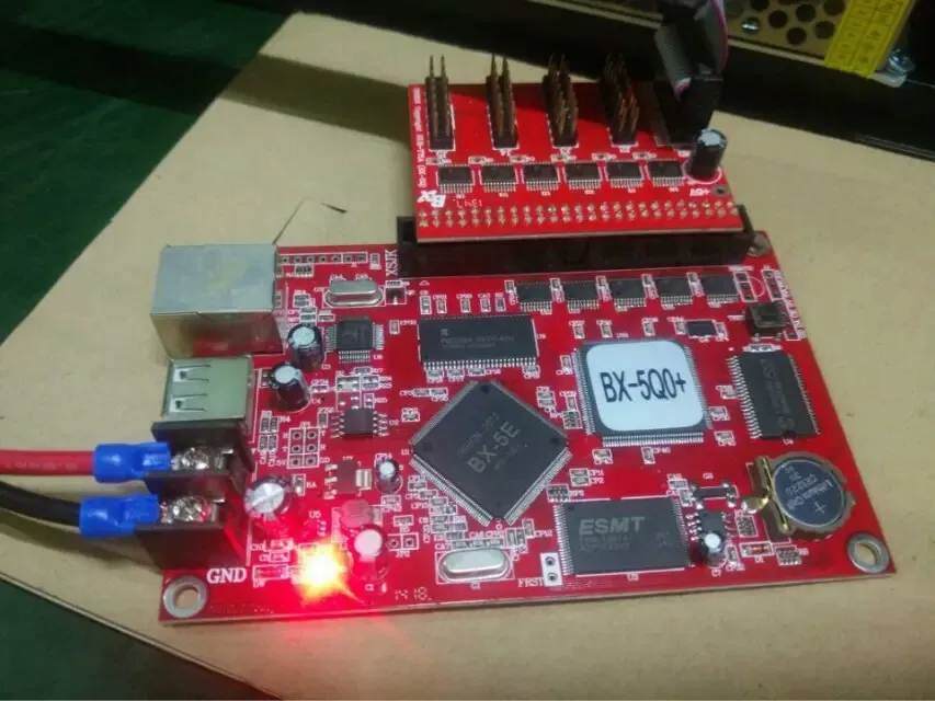 Полноцветный из светодиодов управления гамма для малого двери рекламный щит BX-5Q0