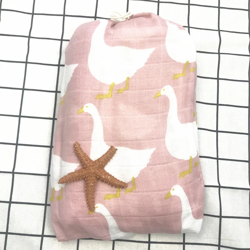 120*120 см новорожденный обернутый органический хлопок 2 слоя Лебедь салфетки муслин одеяло Детский банный полотенце детский Пеленальный Марлевое полотенце