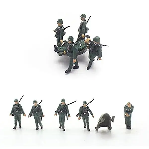 Набор моделей из 5 фигурок с немецким раненным солдатом 1/72 |