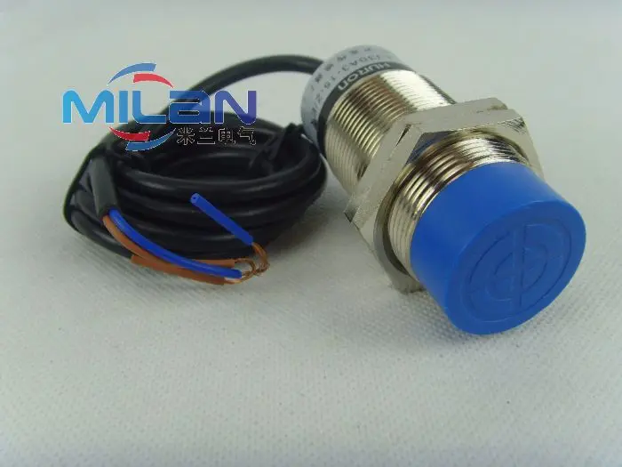 1 шт. индуктивный датчик расстояния M30 2 провода постоянный ток NO 15 мм приближения |