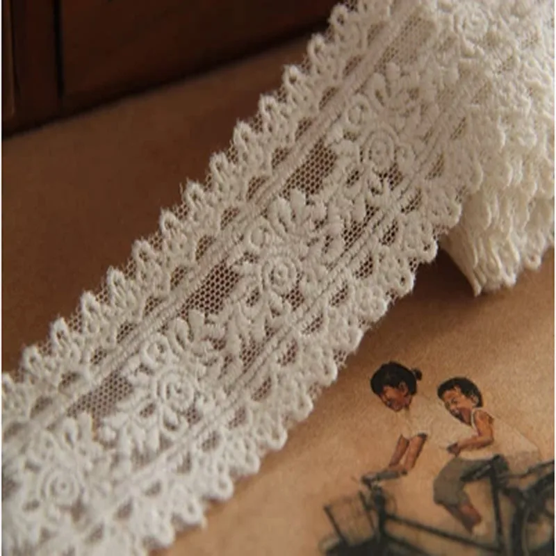 

Alipress 5Yards/lot White Embroidered Net Lace Fabric Trim 40MM Cotton Lace Ribbon For Sewing Garment 5-068