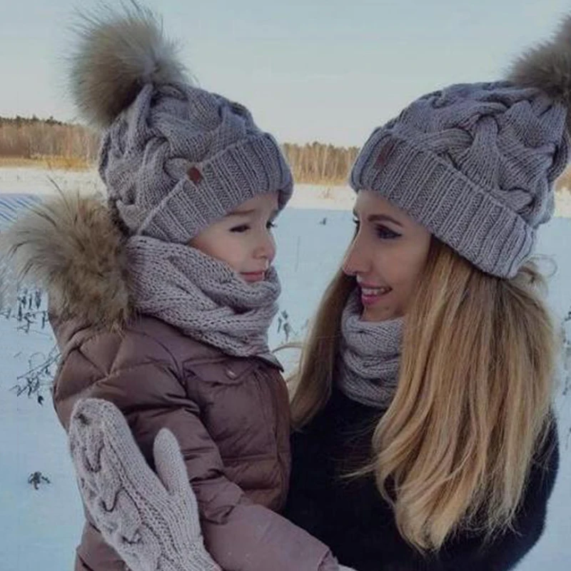 Зимние шапки бини в Корейском стиле для детей и мам модные роскошные с помпоном