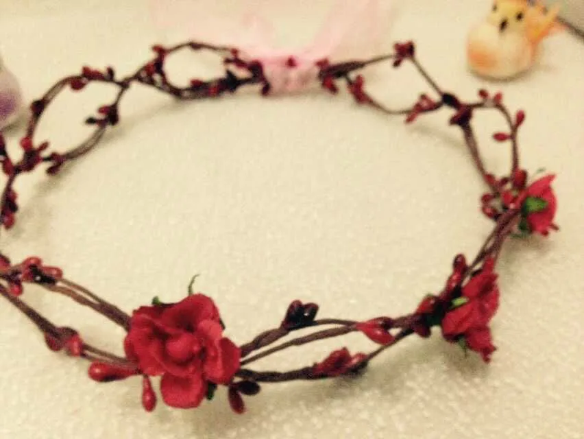 4 шт./лот цветочный венок на голову Цветочная корона с красными ягодами и цветами
